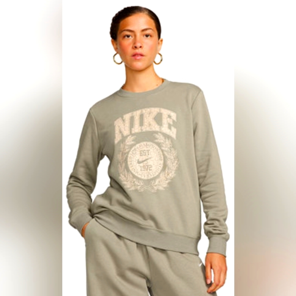 Nike Women's Sage Green Crew Neck Fleece Sweatshirt and Pants